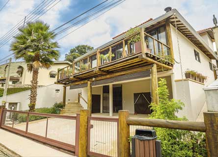 Tufi Callas - Casa a venda com vista para o Lago em Atibaia, no Atibaia Clube da Montanha