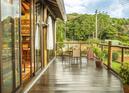 Tufi Callas - Casa a venda com vista para o Lago em Atibaia, no Atibaia Clube da Montanha