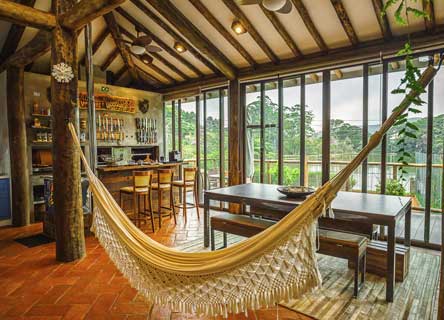 Tufi Callas - Casa a venda com vista para o Lago em Atibaia, no Atibaia Clube da Montanha